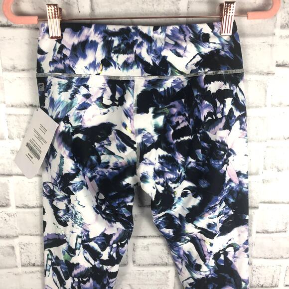 Fabletics Salar Define Mid Rise Legging Monarch Print Sz. XS NEW - Picture 7 of 10